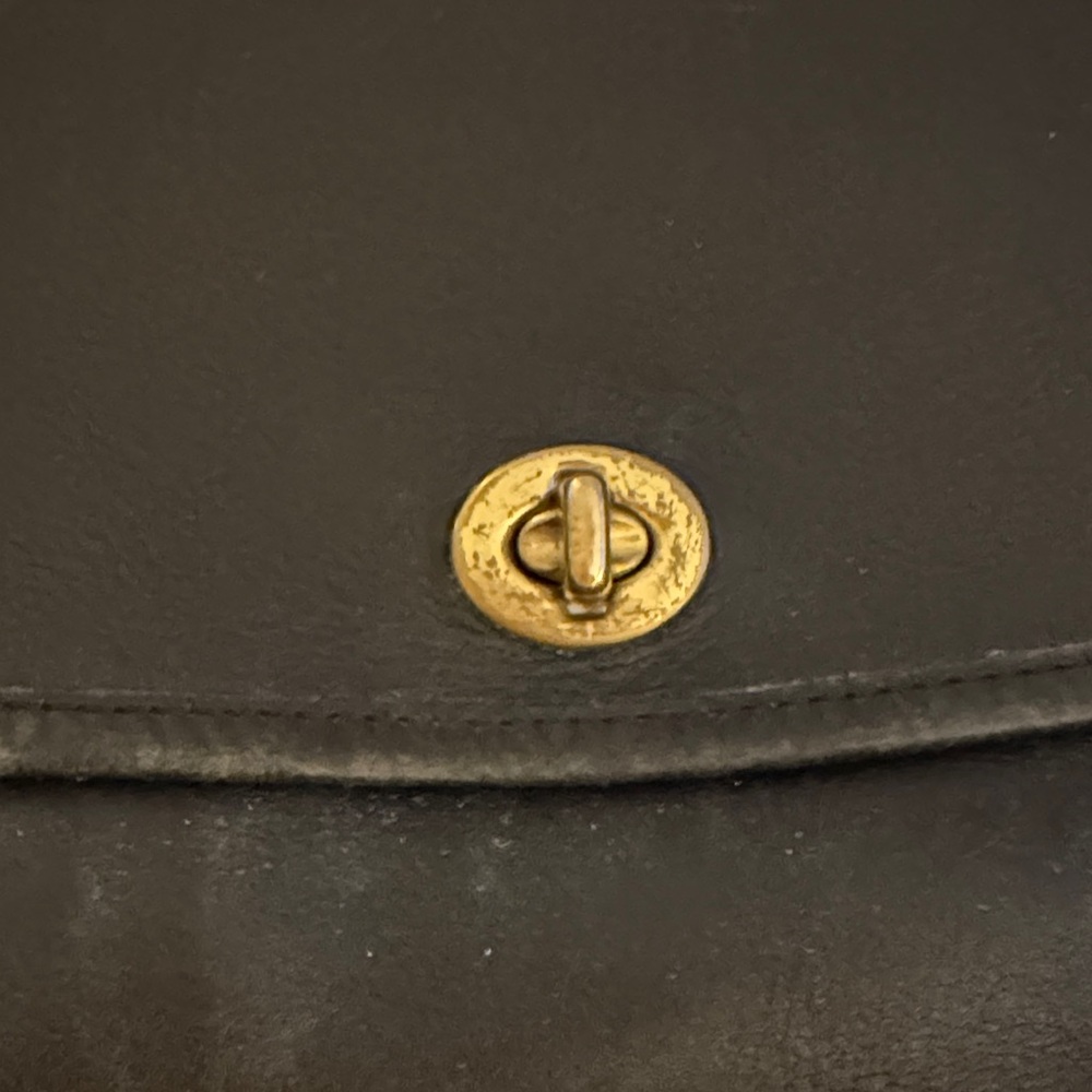 Vintage Coach Black Leather Shoulder Bag crossbody - Picture 2 of 13